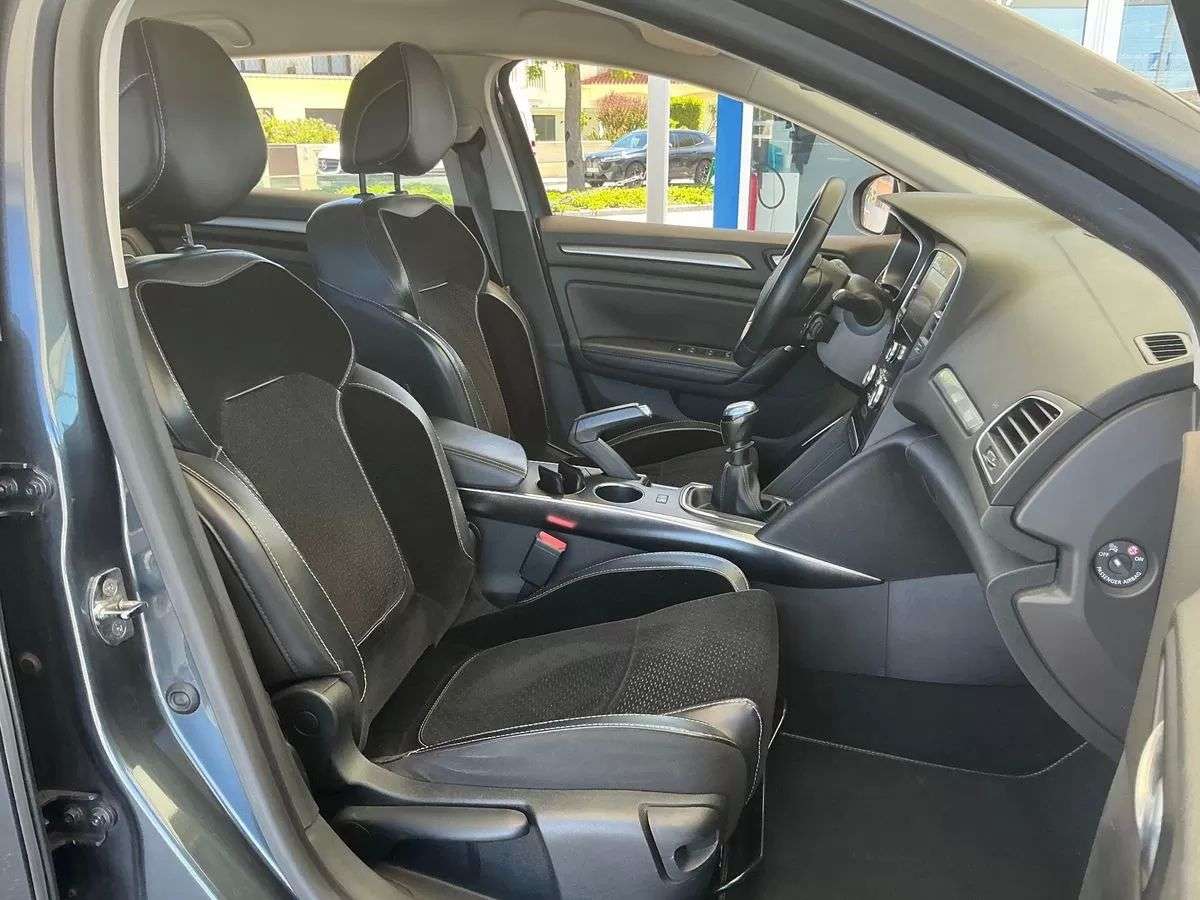 renault-megane-sport-tourer-2017-diesel-1461cc