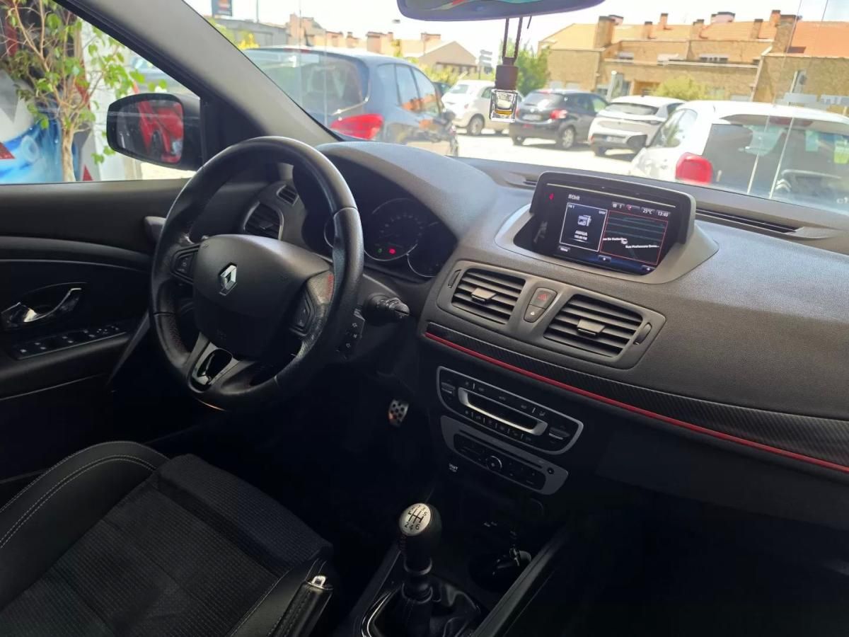renault-megane-sport-tourer-2014-diesel-1461cc