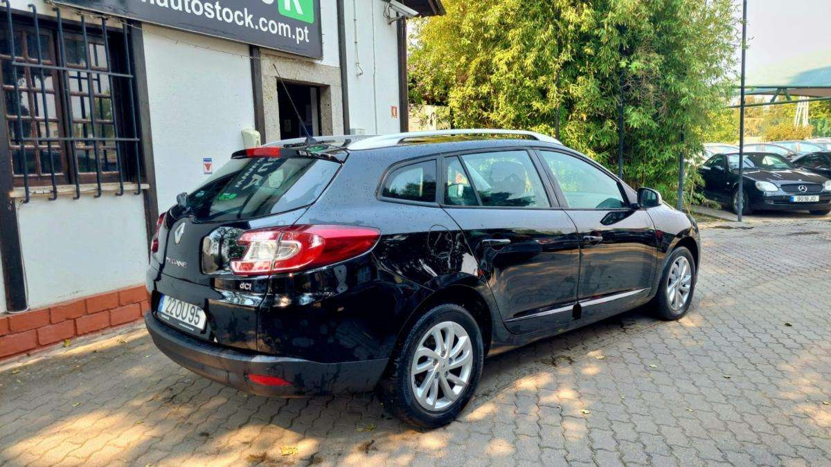 renault-megane-sport-tourer-2014-diesel-1461cc