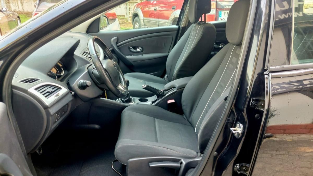 renault-megane-sport-tourer-2014-diesel-1461cc