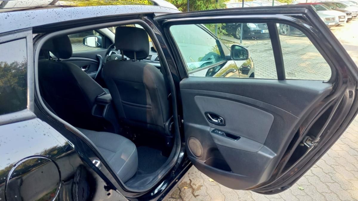 renault-megane-sport-tourer-2014-diesel-1461cc