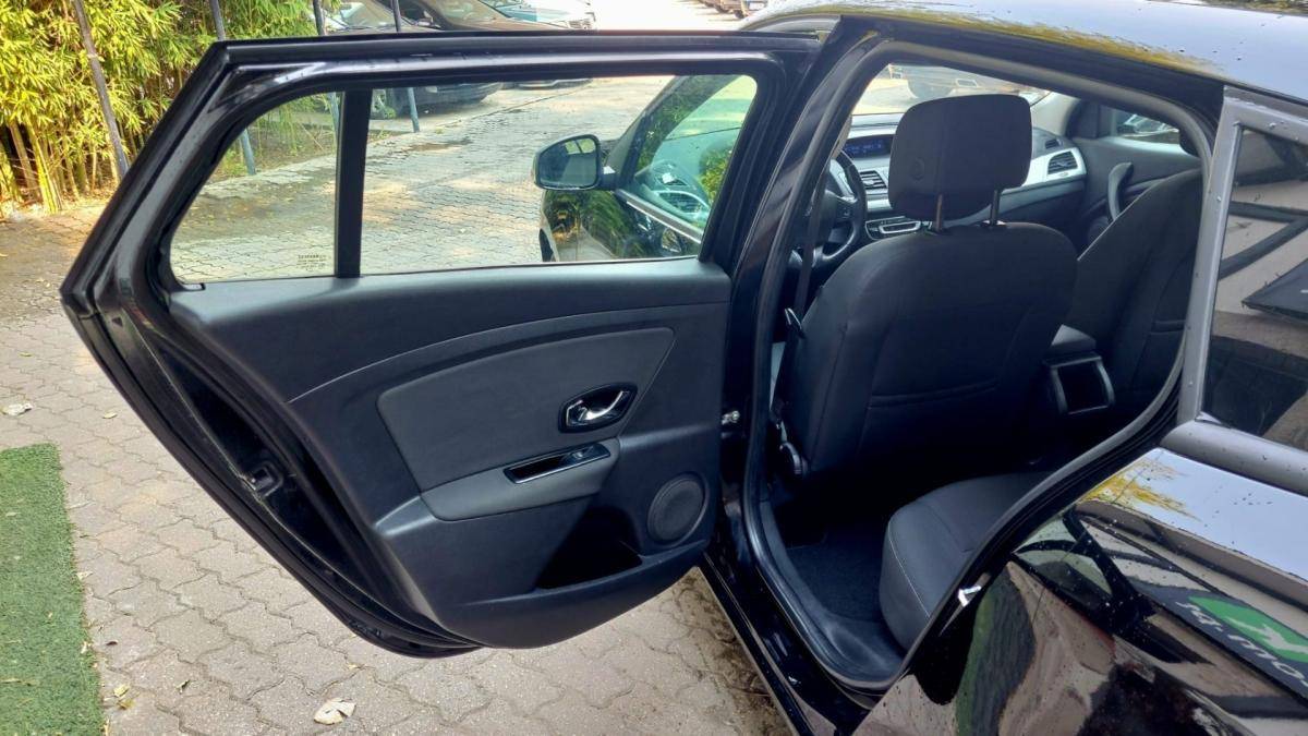 renault-megane-sport-tourer-2014-diesel-1461cc