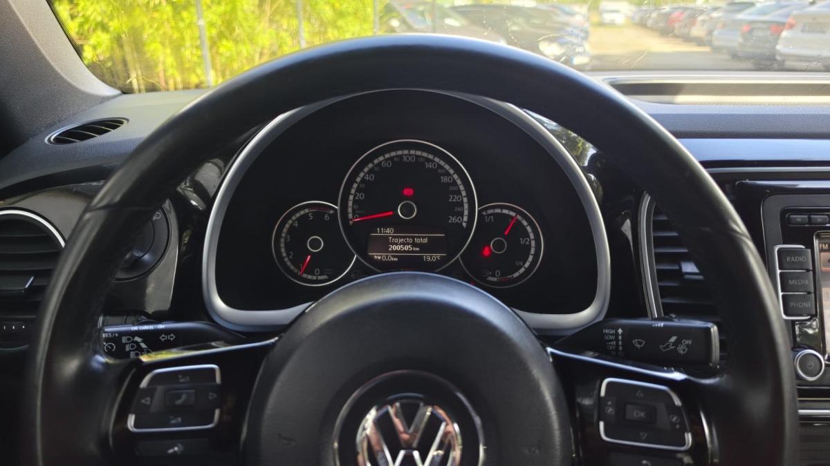 volkswagen-beetle-2014-diesel-1598cc