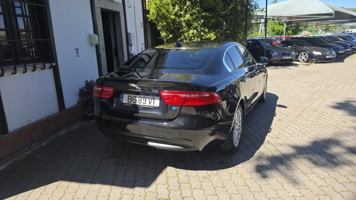 jaguar-xe-2017-diesel-1999cc
