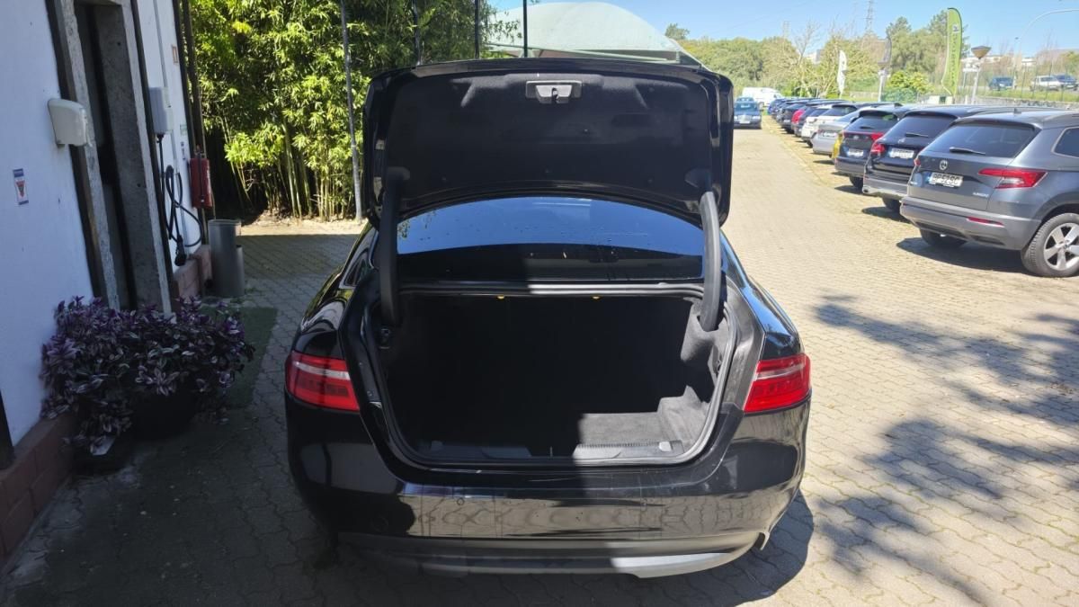 jaguar-xe-2017-diesel-1999cc