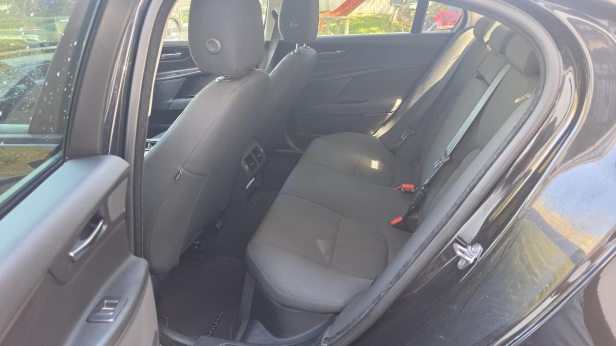 jaguar-xe-2017-diesel-1999cc