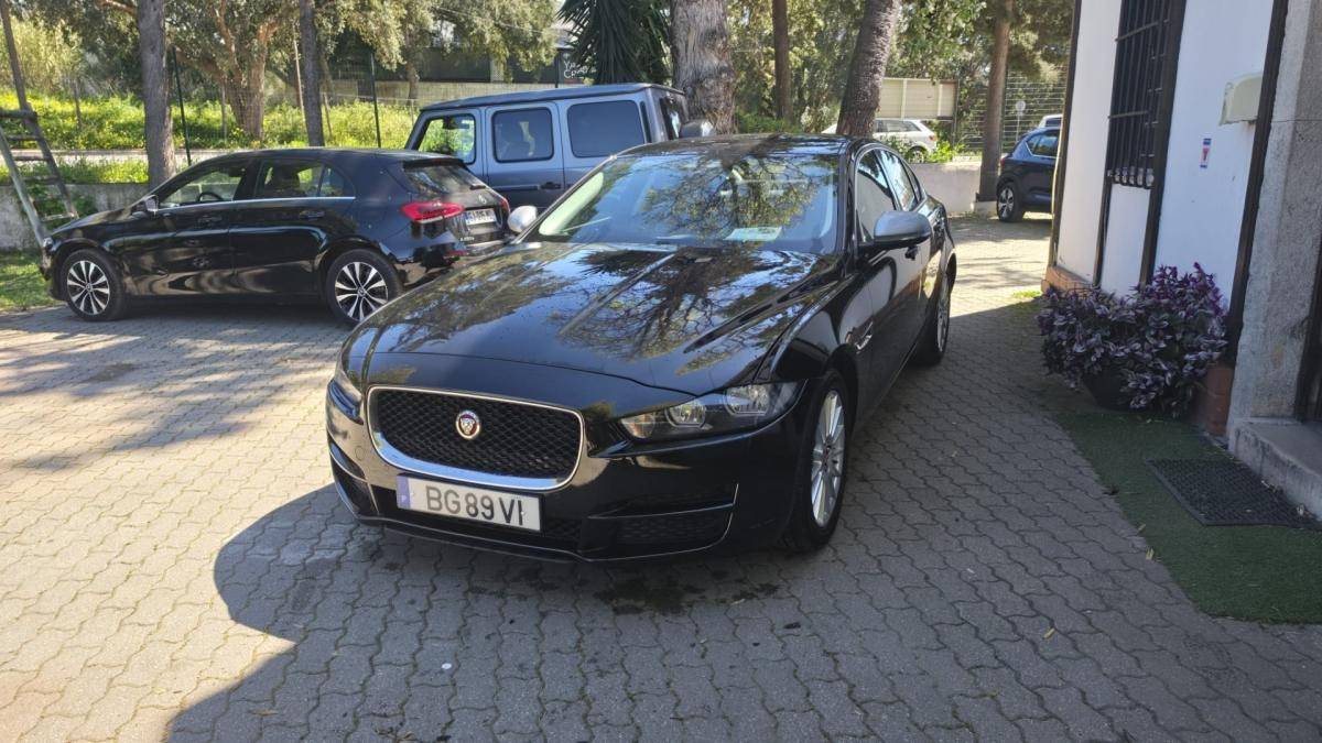 jaguar-xe-2017-diesel-1999cc
