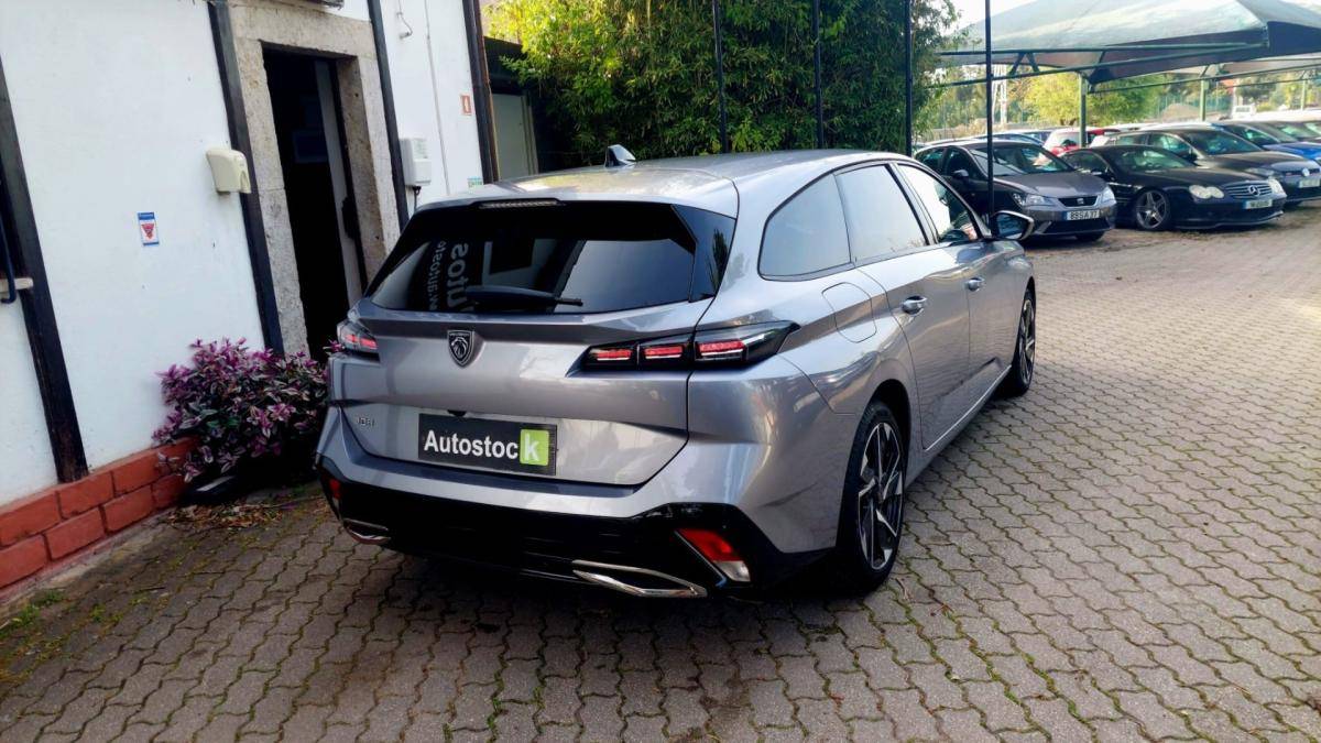 peugeot-308-sw-2022-diesel-1499cc