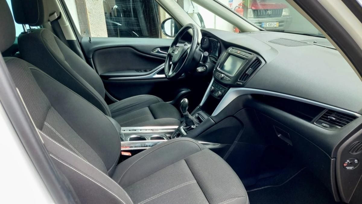 opel-zafira-2019-diesel-1598cc