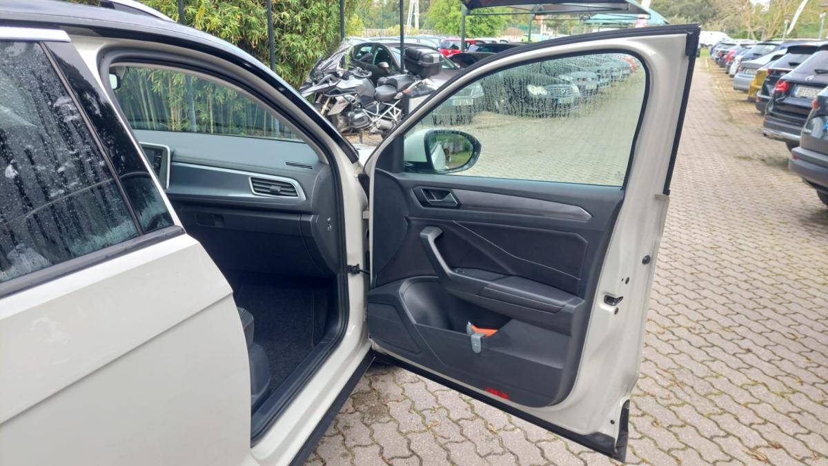volkswagen-t-roc-2023-gasolina-999cc