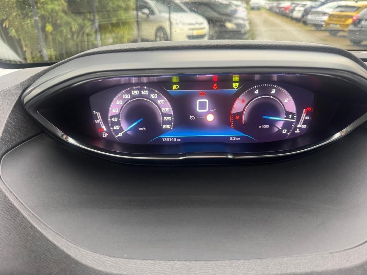 peugeot-3008-2021-diesel-1499cc