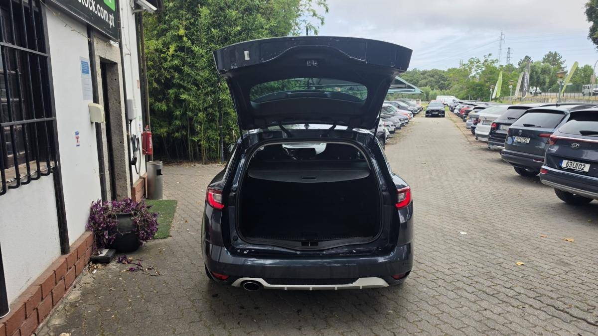 renault-megane-sport-tourer-2017-diesel-1461cc