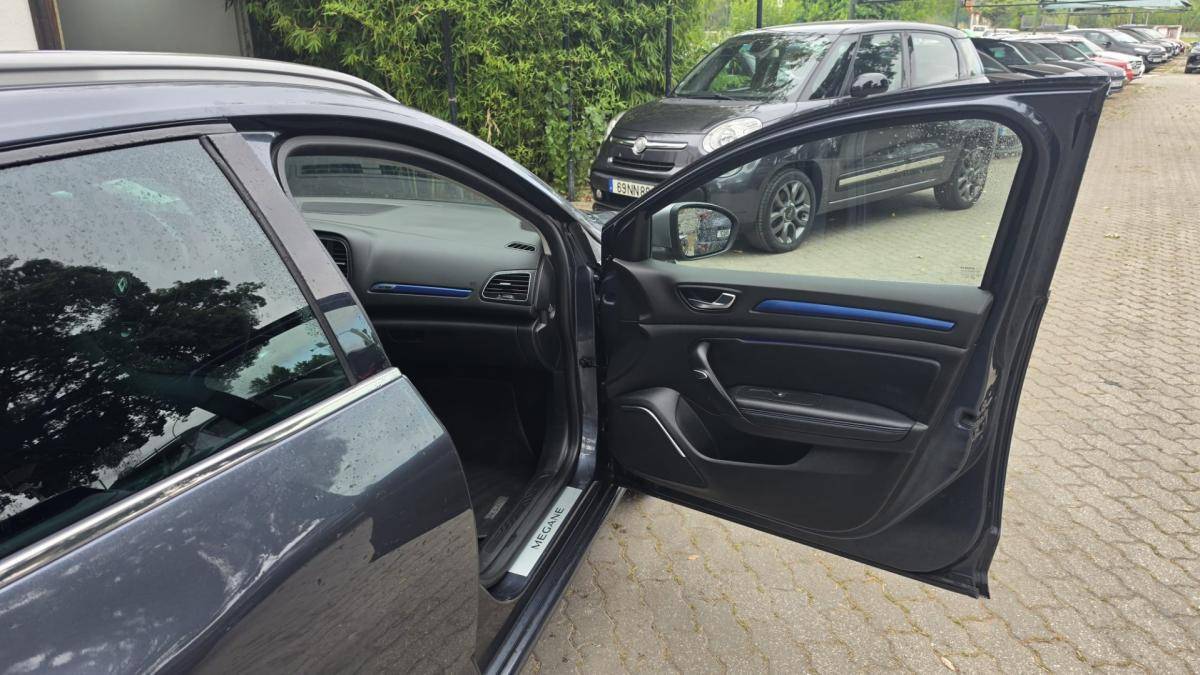 renault-megane-sport-tourer-2017-diesel-1461cc