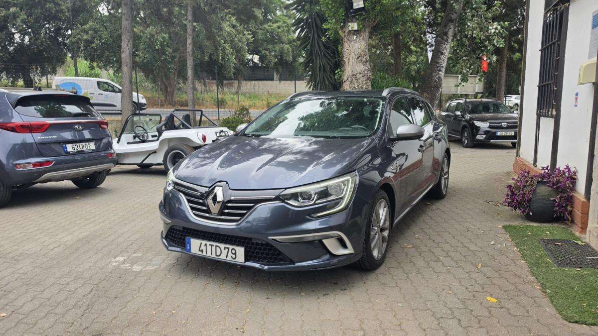 renault-megane-sport-tourer-2017-diesel-1461cc