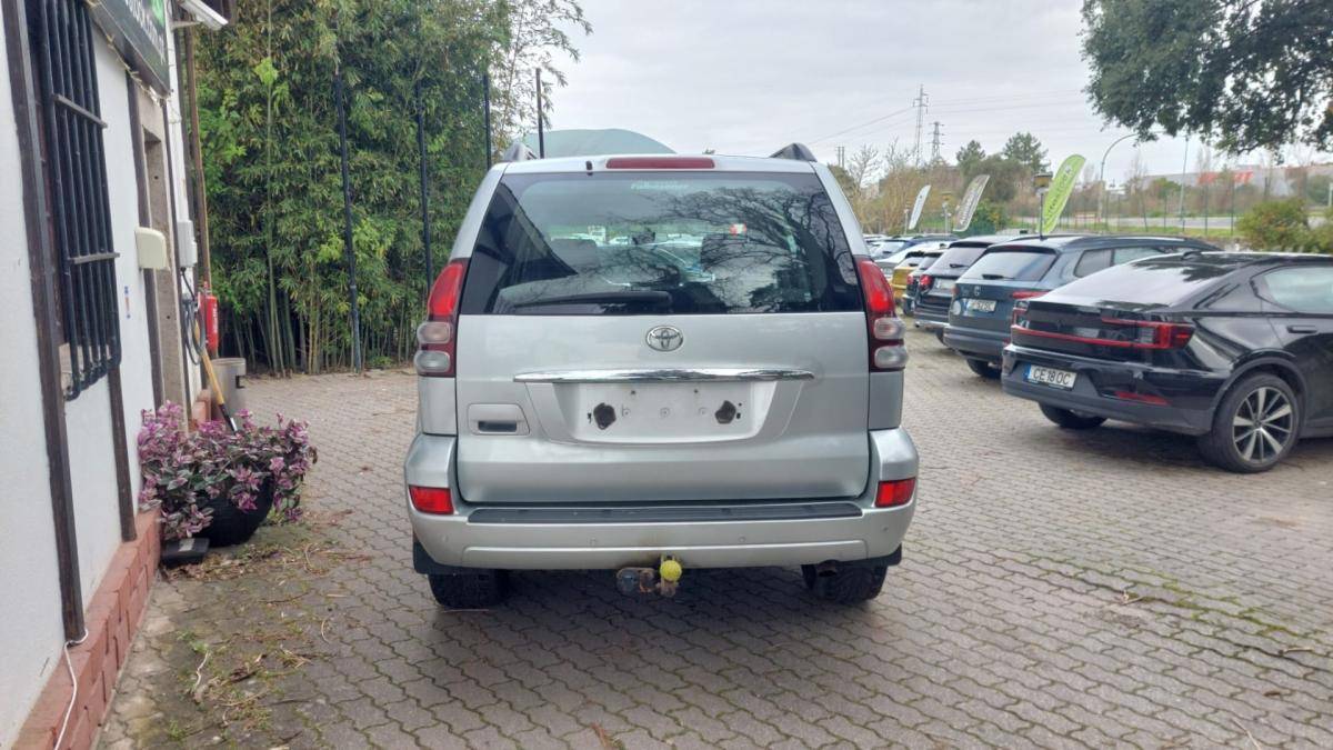 toyota-land-cruiser-2006-diesel-2982cc