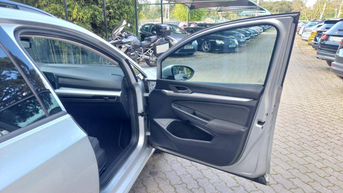 volkswagen-golf-variant-2021-diesel-1968cc
