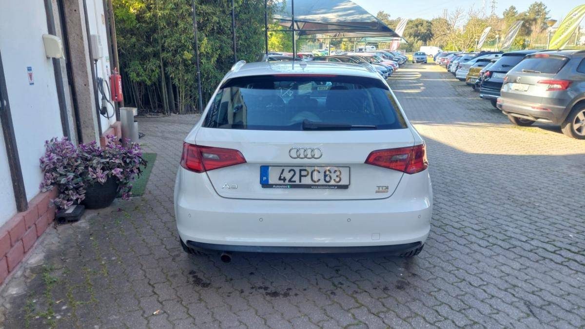 audi-a3-sportback-2014-diesel-1598cc
