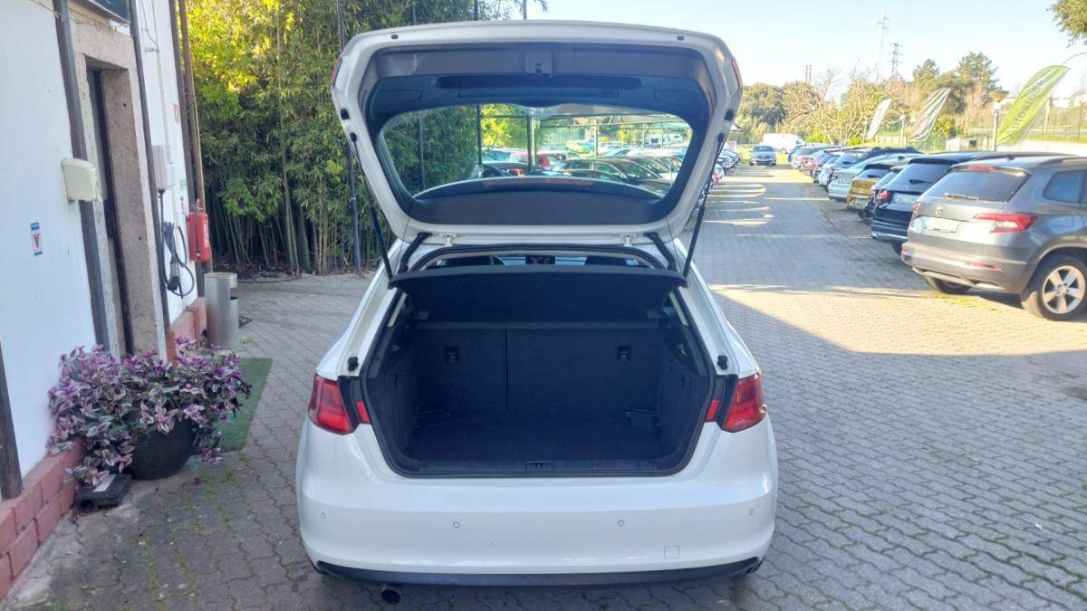 audi-a3-sportback-2014-diesel-1598cc