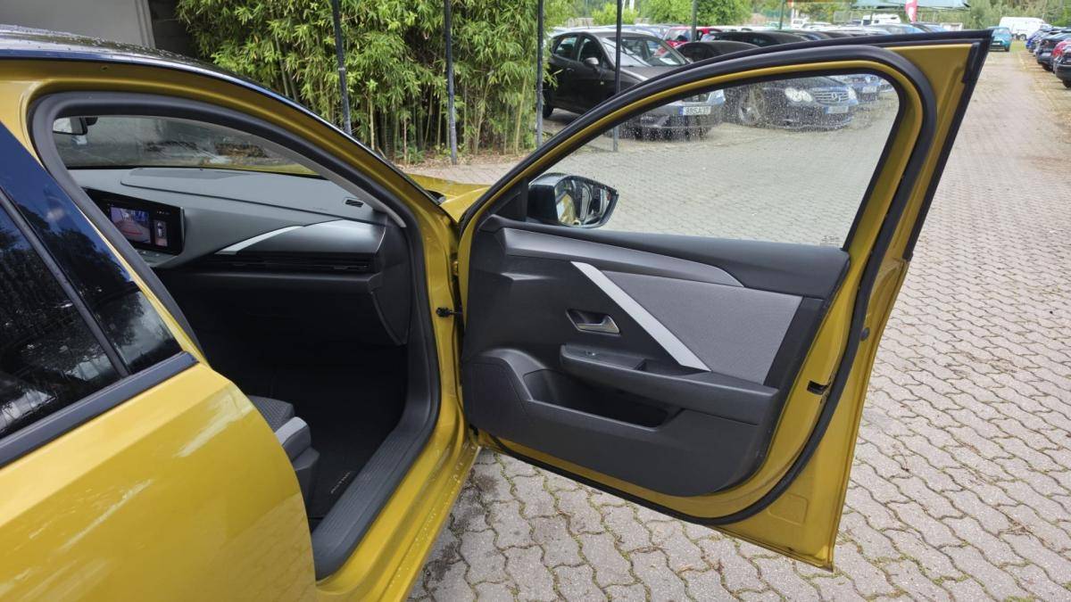 opel-astra-2022-diesel-1499cc