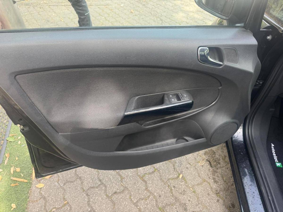 opel-corsa-2012-diesel-1248cc