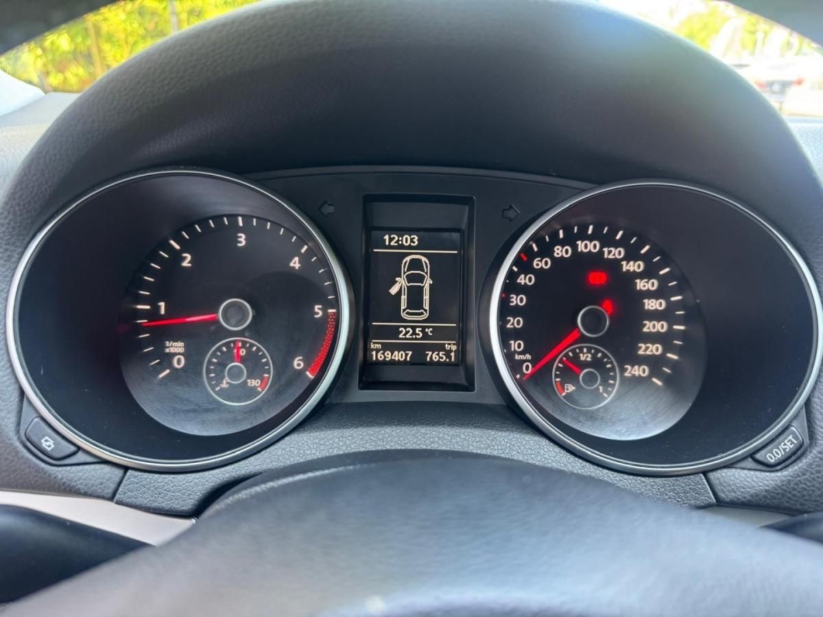 volkswagen-golf-2011-diesel-1598cc