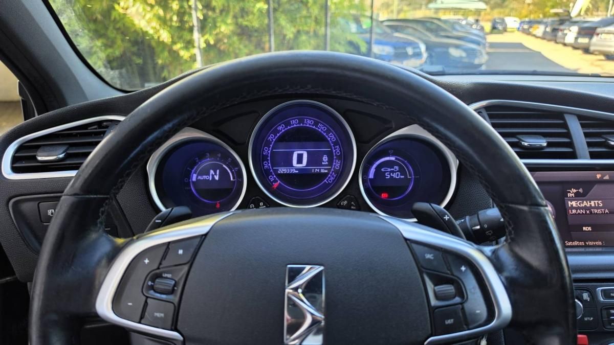 citroen-ds4-2012-diesel-1560cc
