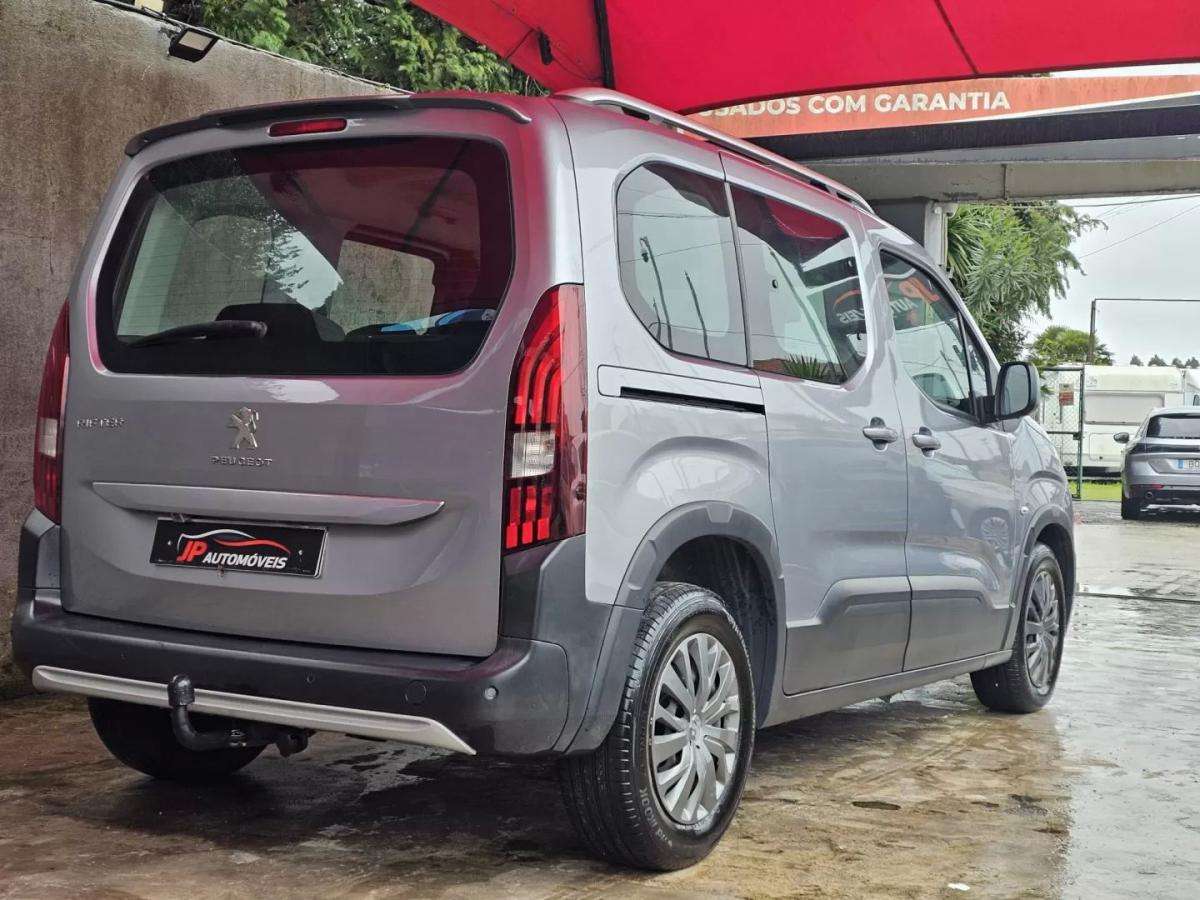 peugeot-rifter-2021-diesel-1499cc