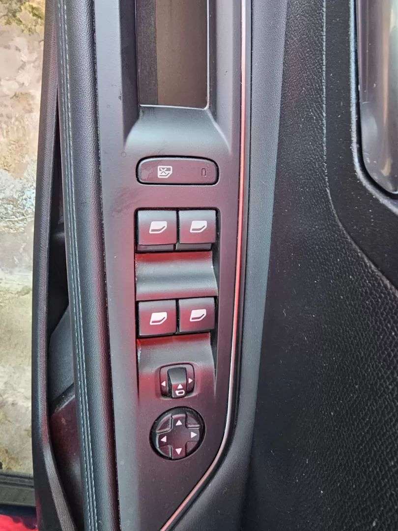 peugeot-3008-2022-hibrido-1598cc