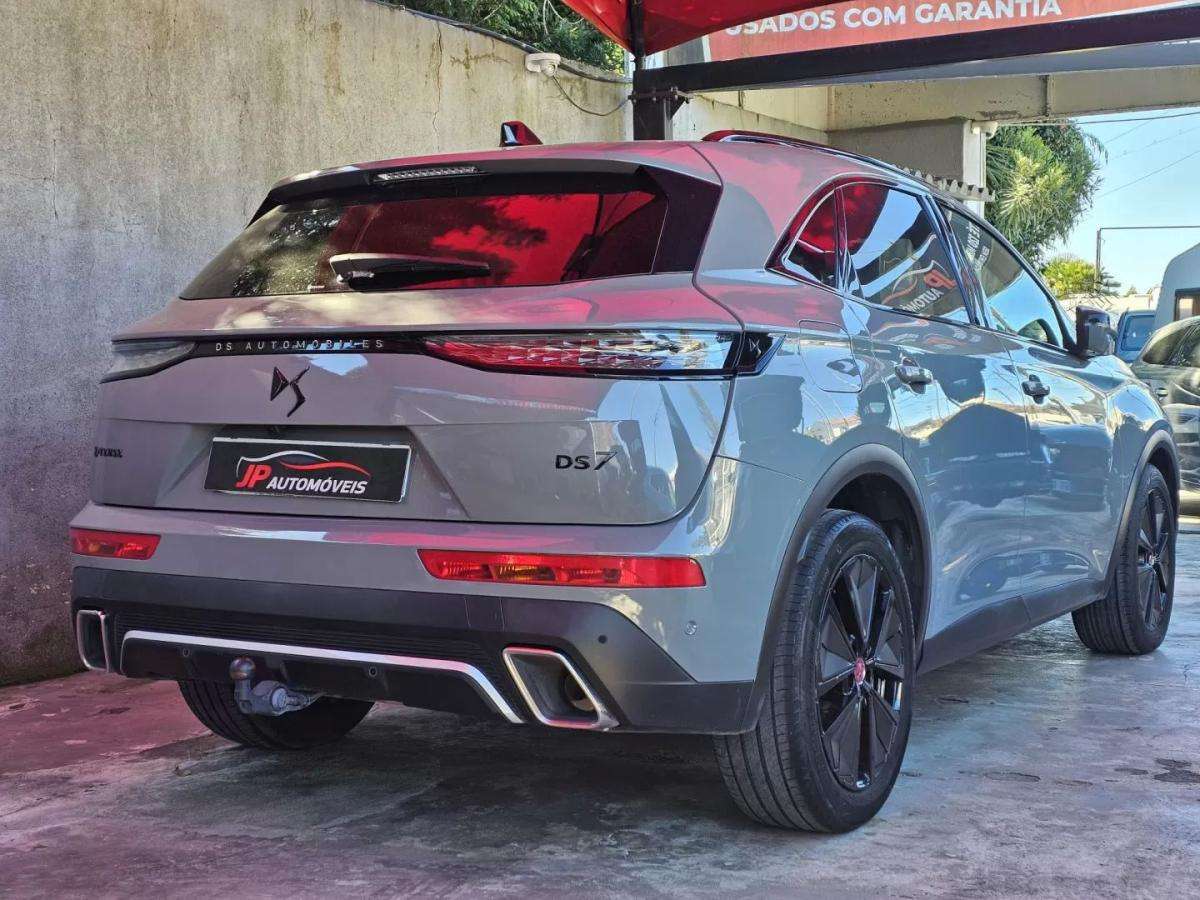 ds-ds-7-crossback-2023-hibrido-1598cc