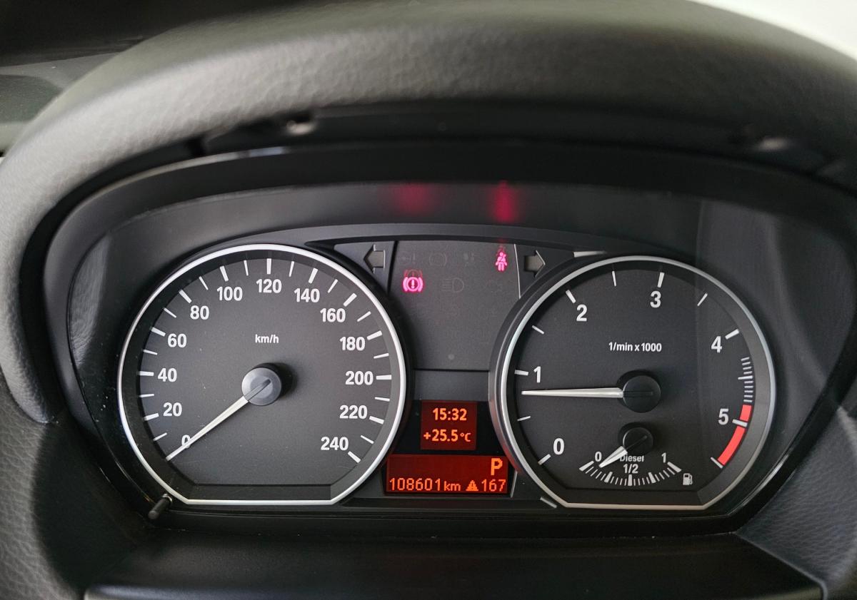 bmw-serie-1-2010-diesel-1995cc