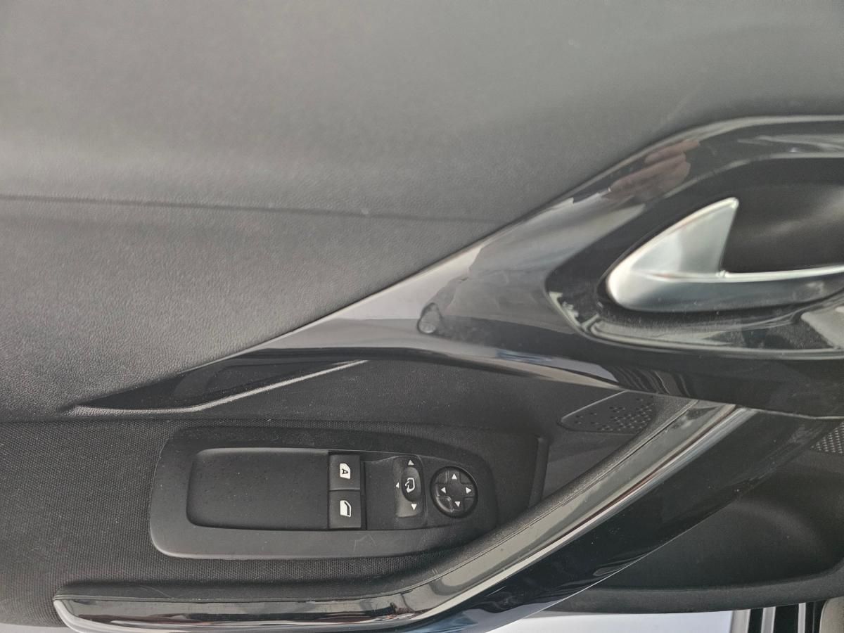 peugeot-208-2019-gasolina-1199cc