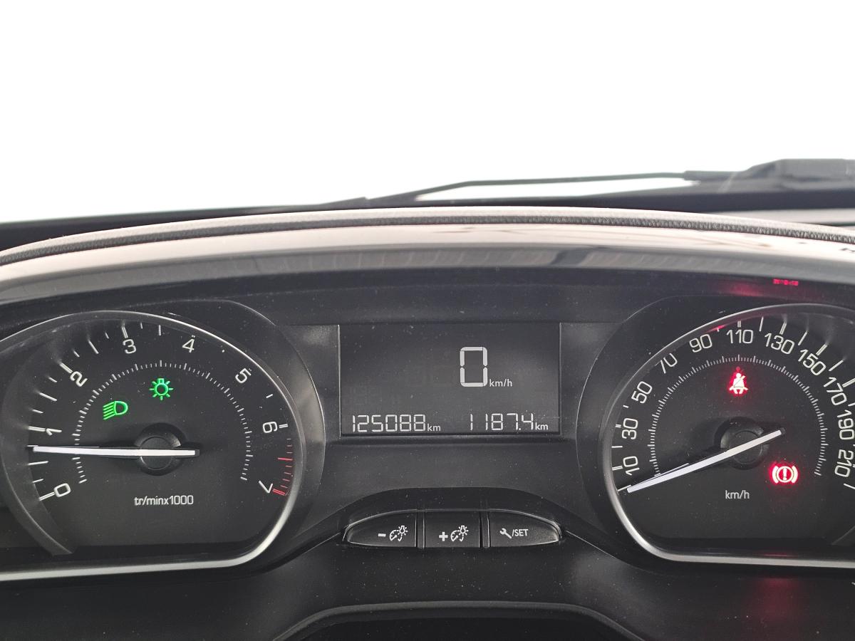 peugeot-208-2019-gasolina-1199cc