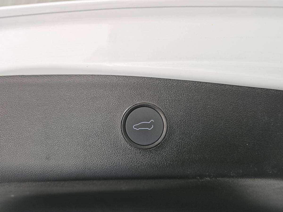 tesla-model-3-2023-eletrico-500cc