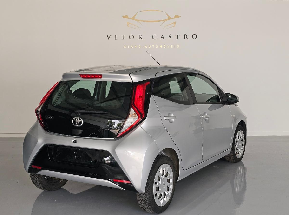 toyota-aygo-x-2021-gasolina-998cc