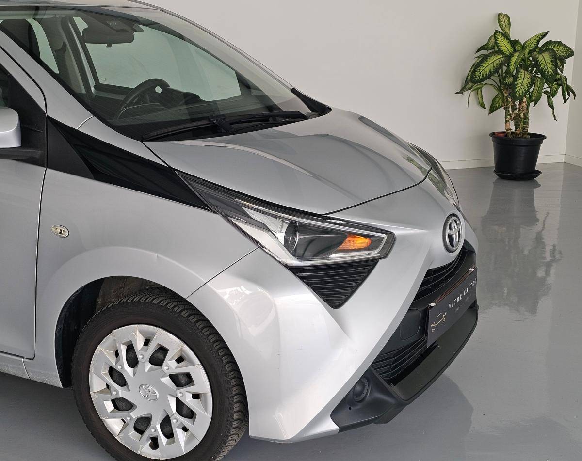 toyota-aygo-x-2021-gasolina-998cc