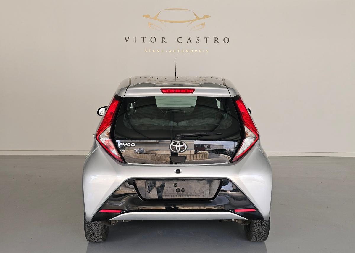 toyota-aygo-x-2021-gasolina-998cc