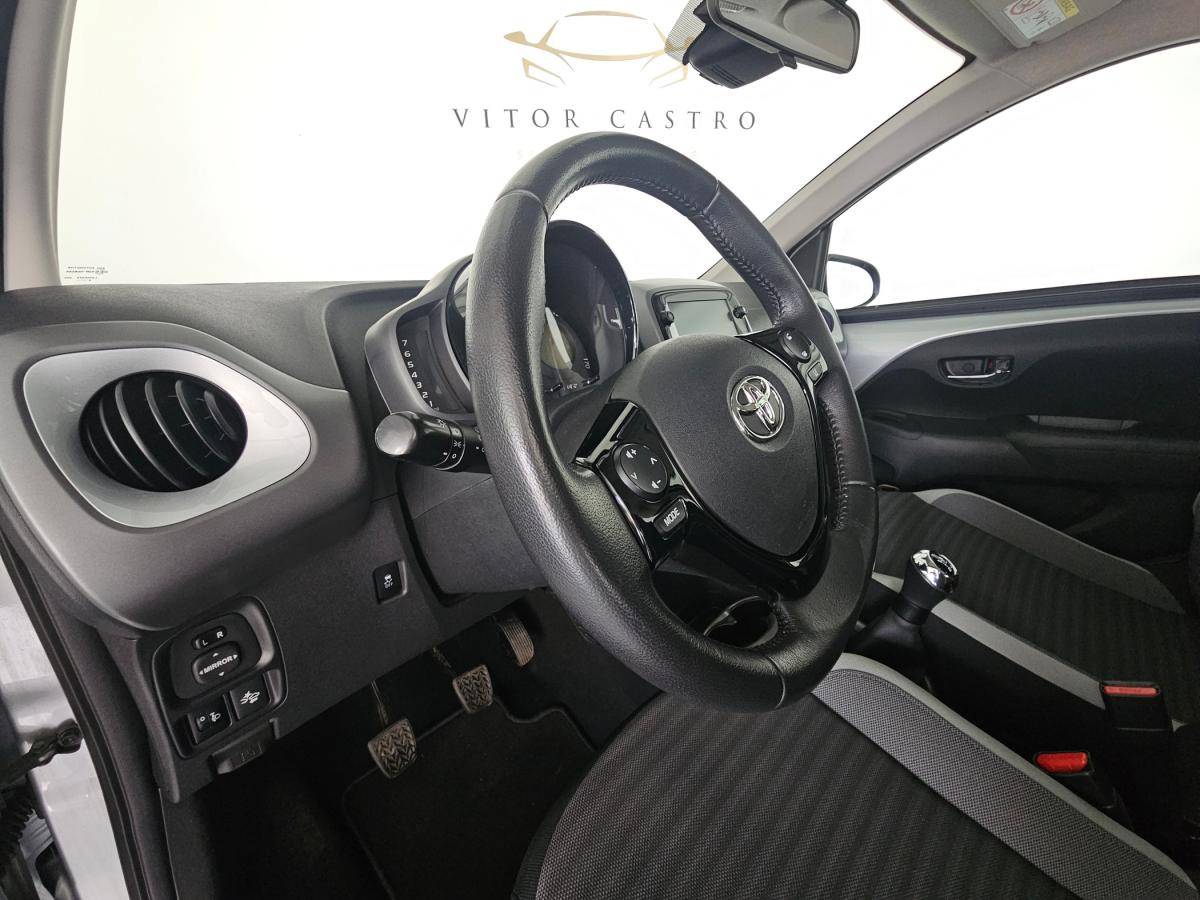 toyota-aygo-x-2021-gasolina-998cc