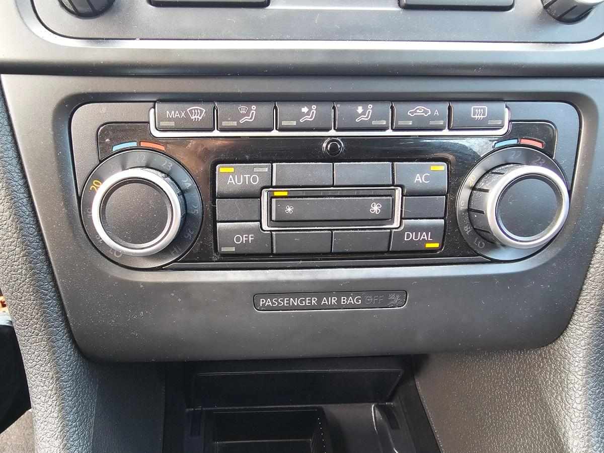 volkswagen-golf-2010-diesel-1598cc