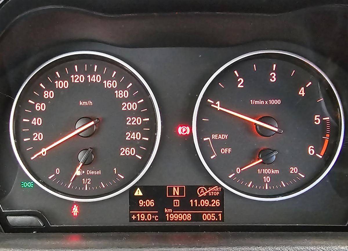 bmw-x1-2017-diesel-1496cc