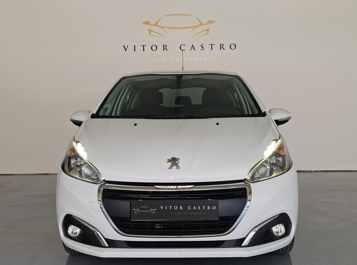 peugeot-208-2015-gasolina-1199cc