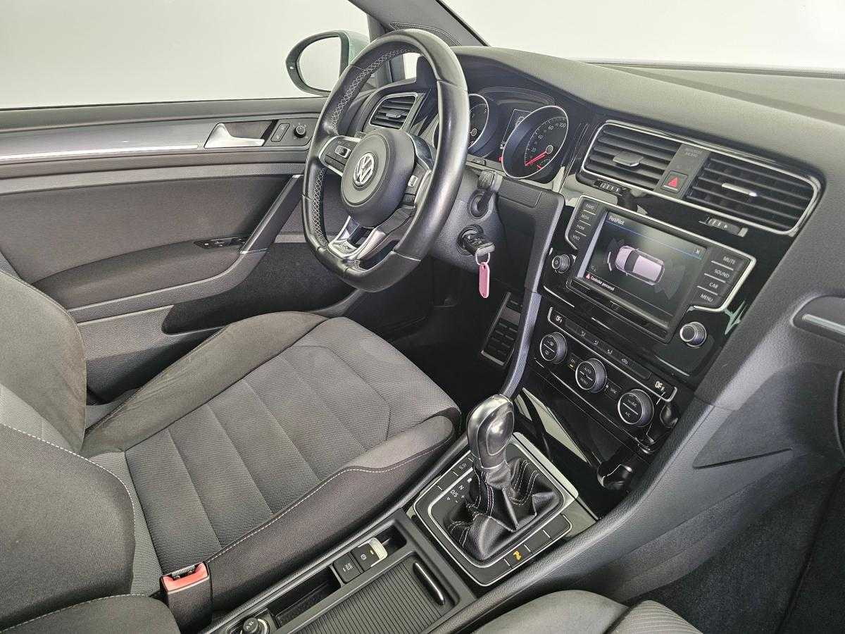 volkswagen-golf-2016-diesel-1598cc