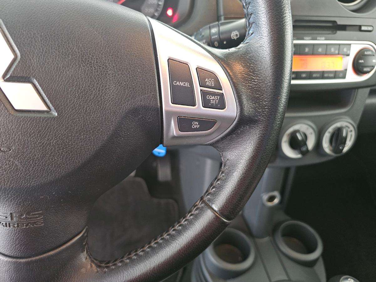 mitsubishi-colt-2013-gasolina-1332cc