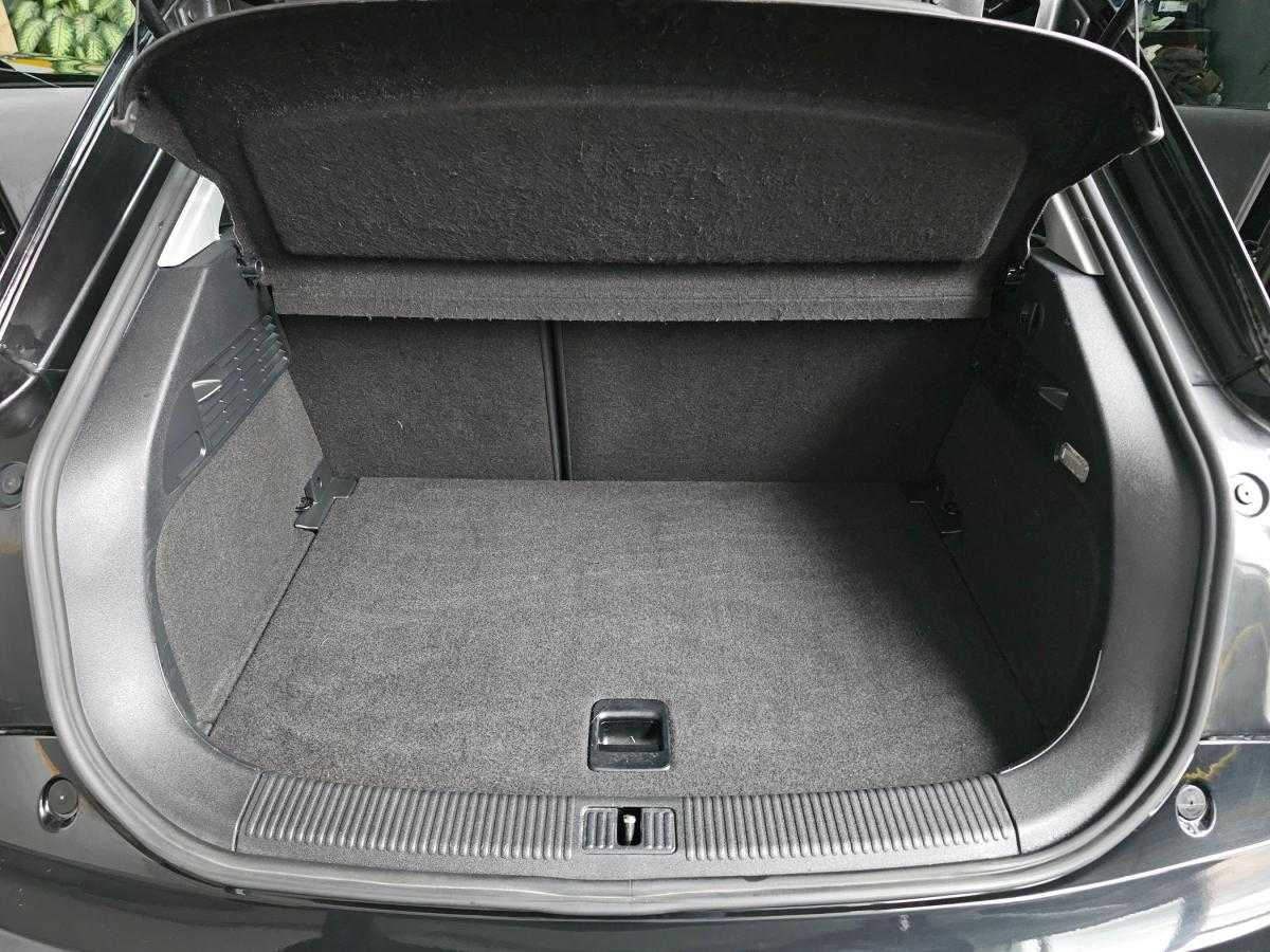 audi-a1-2011-diesel-1598cc