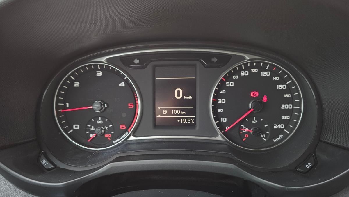 audi-a1-2011-diesel-1598cc
