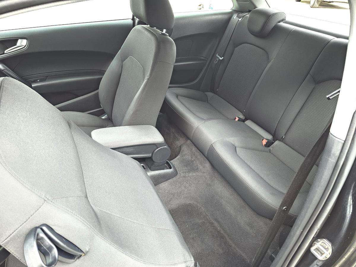audi-a1-2011-diesel-1598cc