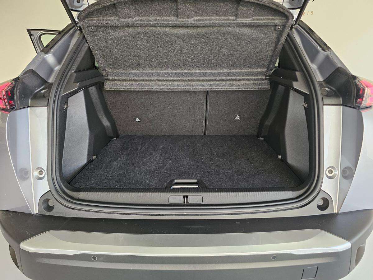 peugeot-2008-2022-gasolina-1199cc