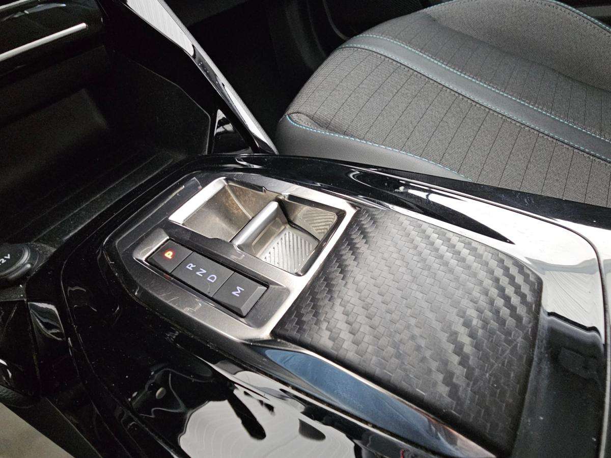 peugeot-2008-2022-gasolina-1199cc