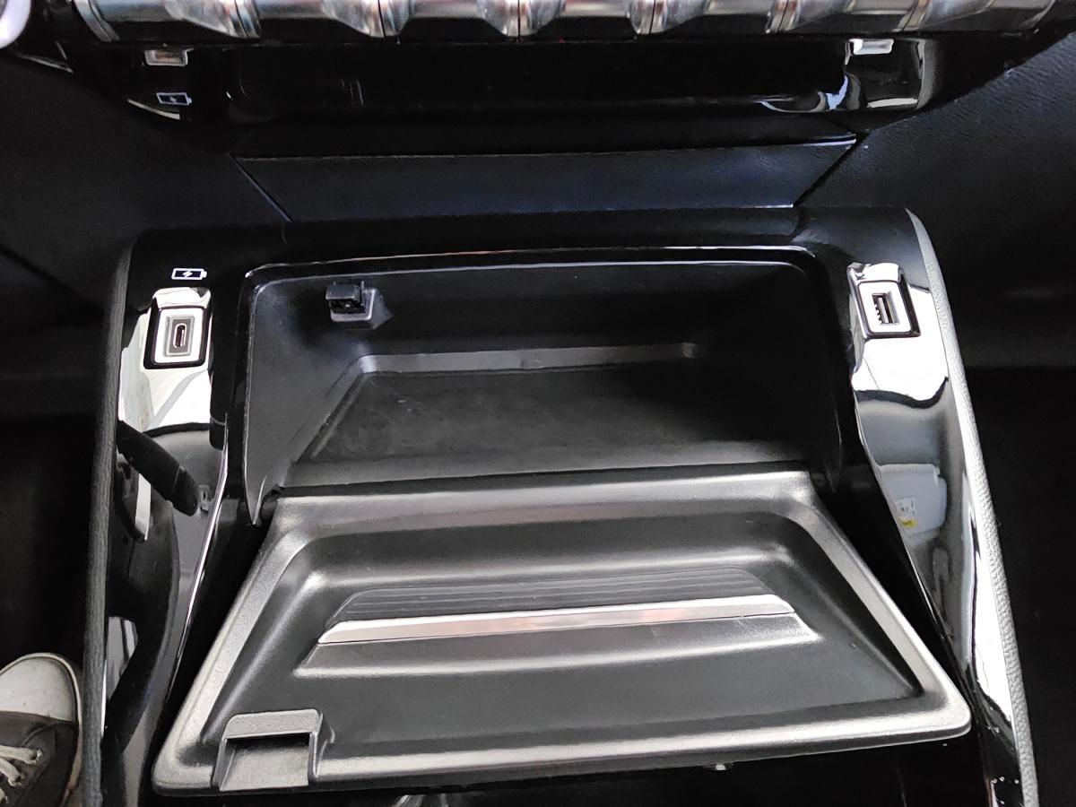 peugeot-2008-2022-gasolina-1199cc