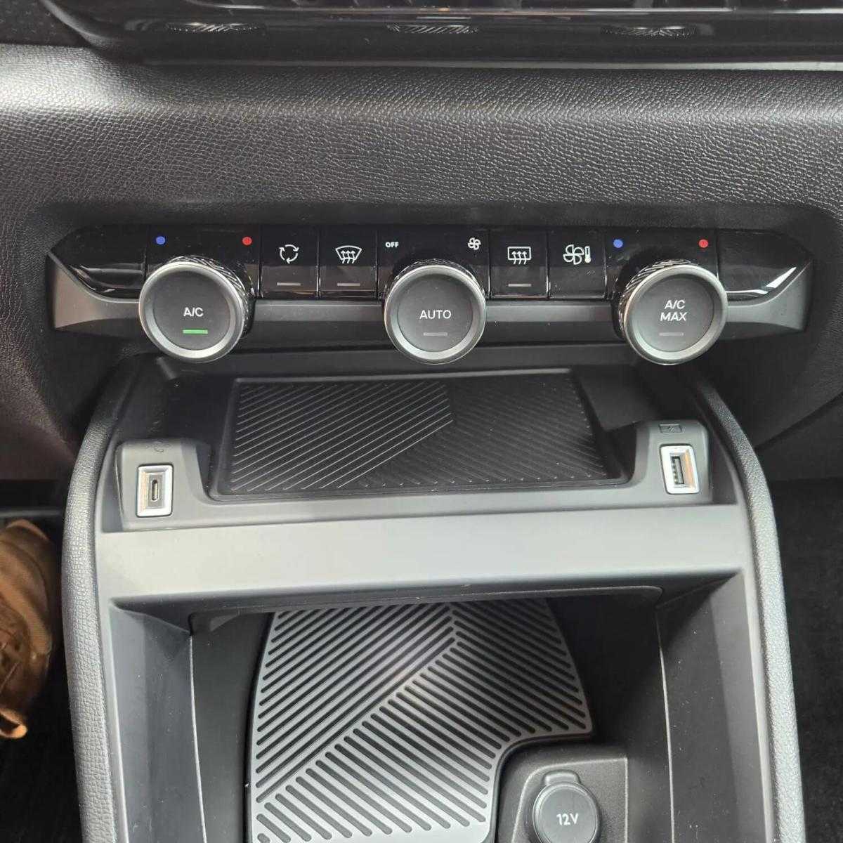 citroen-e-c4-2025-eletrico-0cc