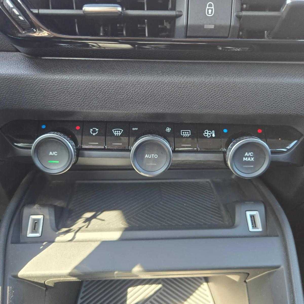citroen-e-c4-2021-eletrico-0cc